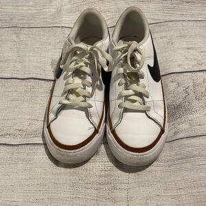 Boys Nike Court Legacy 3.5